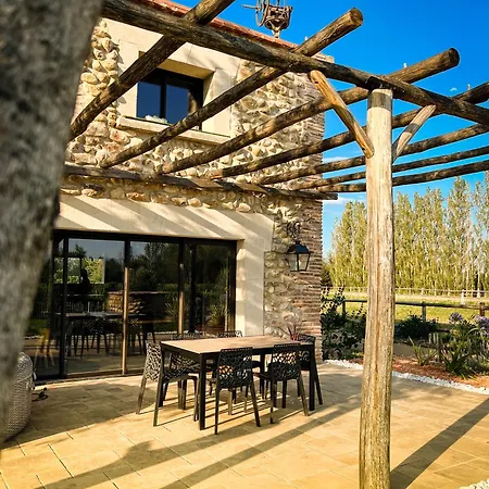 Au Milieu Des Vignes Maison d'hôtes 3*